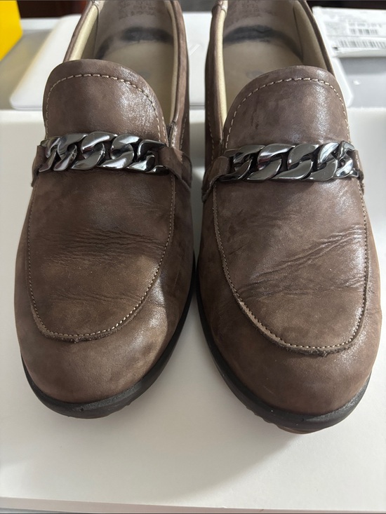 Men\'s Slip-On Loafers in Brown with Chain Accent main image 5